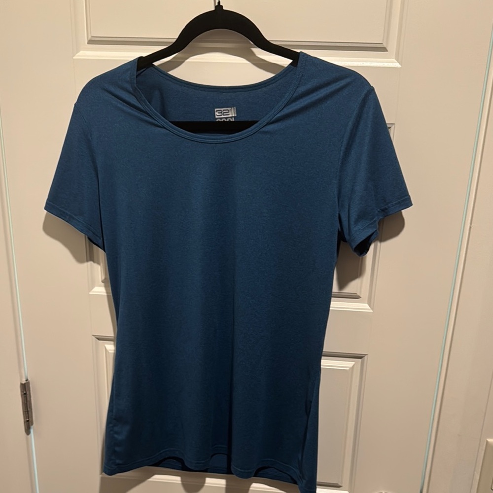 32 Degrees Fitted Blue Short Sleeve Tee NWOT L